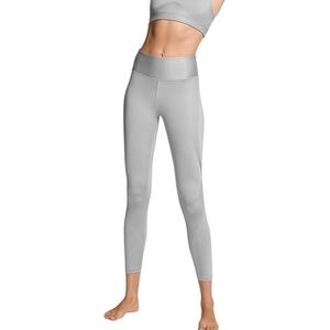 NEW VICTORIA SECRET SPORT M Essential Shine Pocket Leggings in Gray and Silver